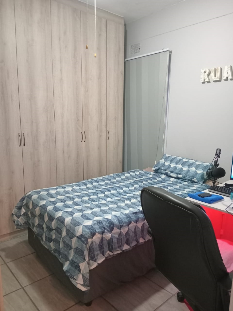 2 Bedroom Property for Sale in Mossel Bay Central Western Cape